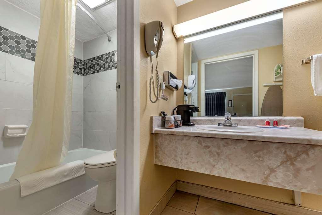Econo Lodge Erlanger - Cincinnati Airport Exteriör bild