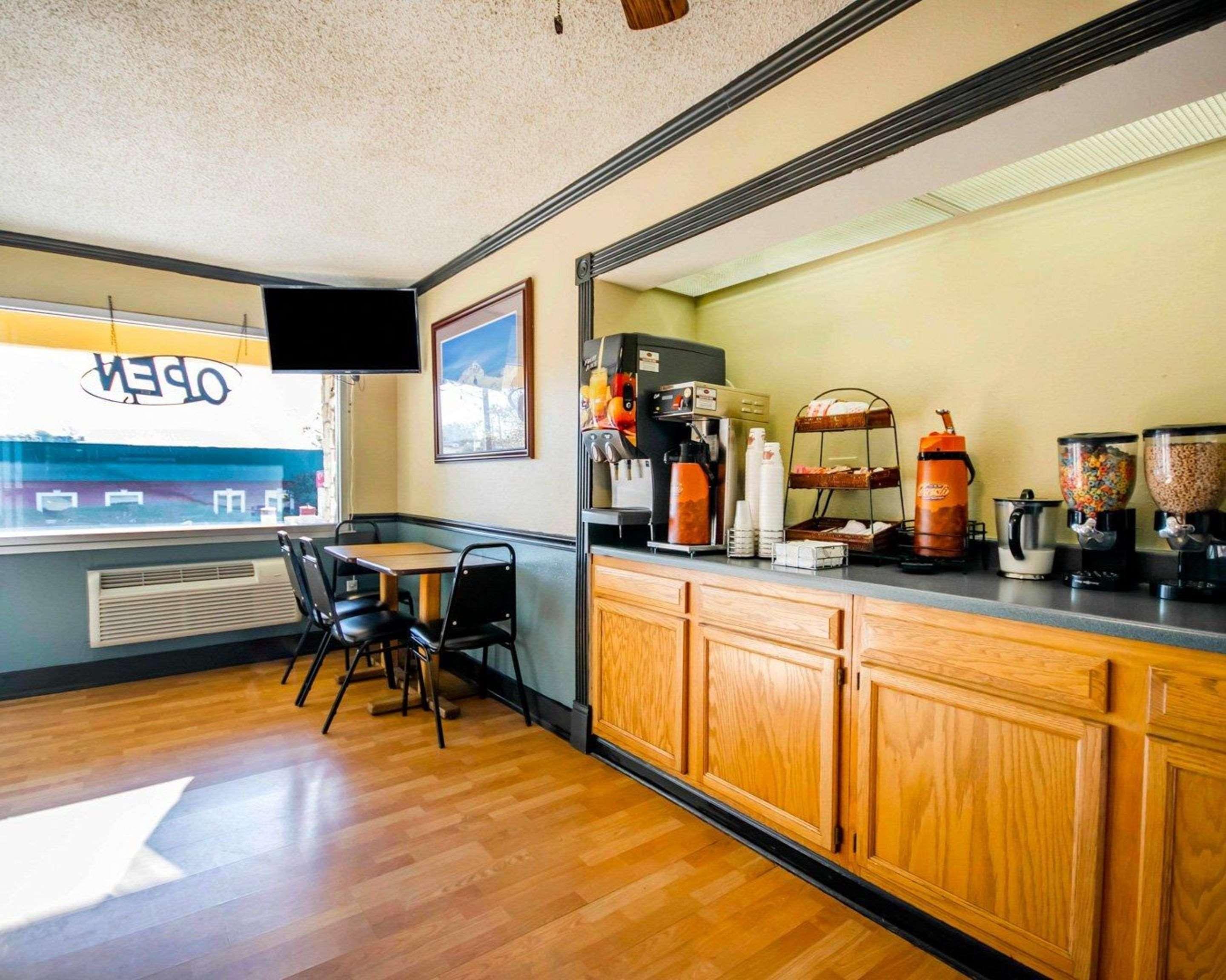 Econo Lodge Erlanger - Cincinnati Airport Exteriör bild