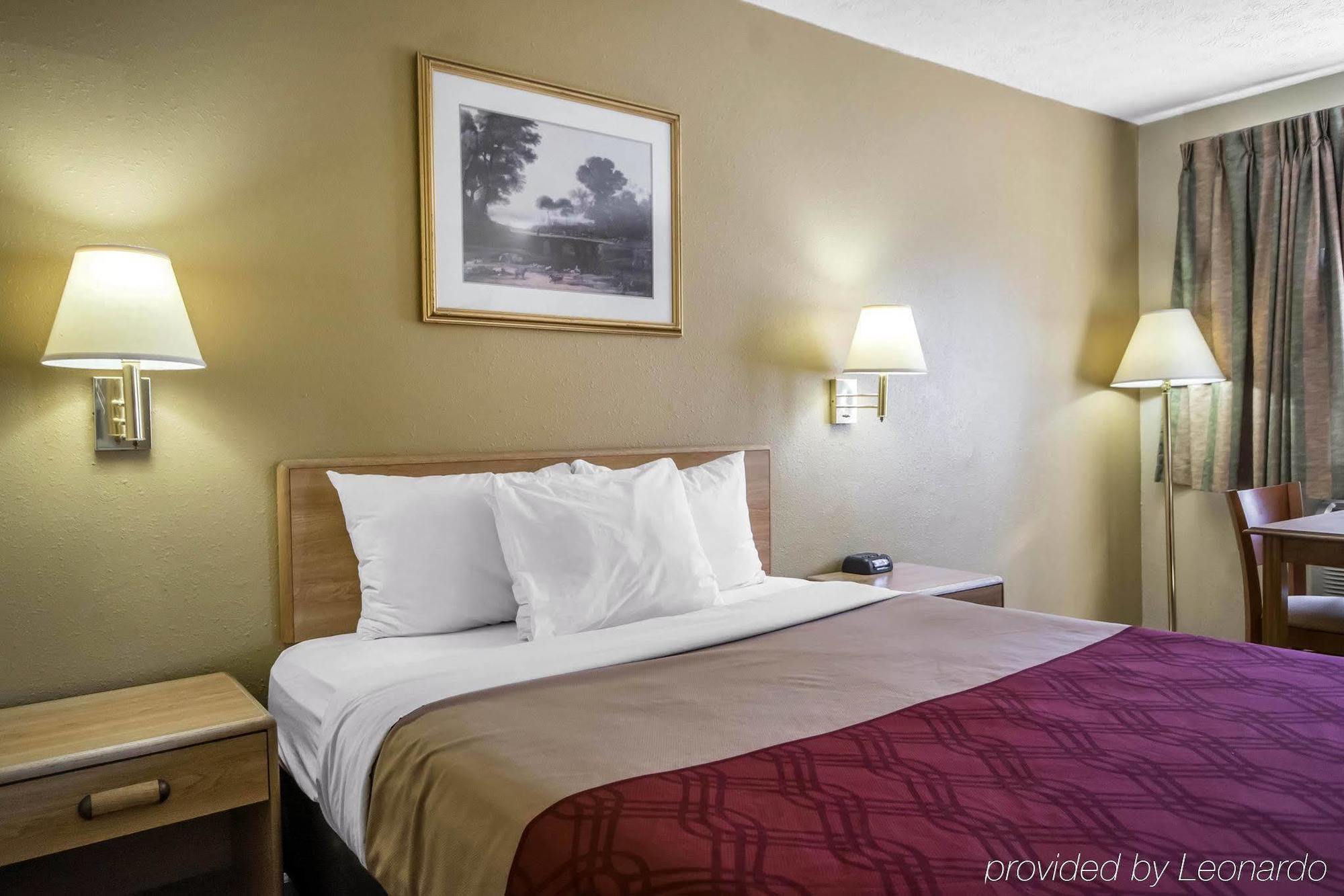 Econo Lodge Erlanger - Cincinnati Airport Exteriör bild
