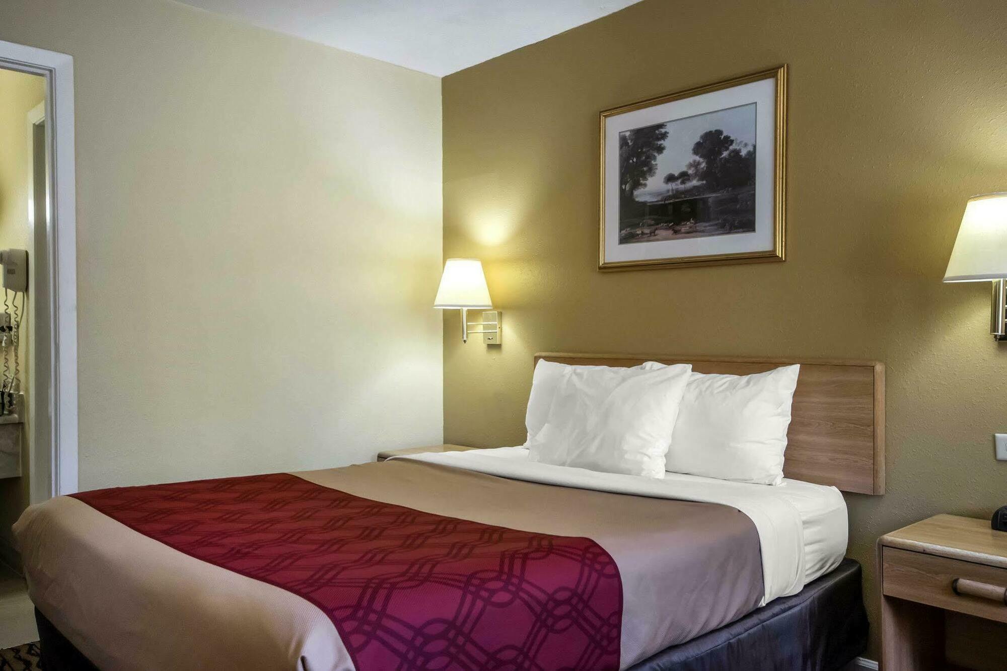 Econo Lodge Erlanger - Cincinnati Airport Exteriör bild