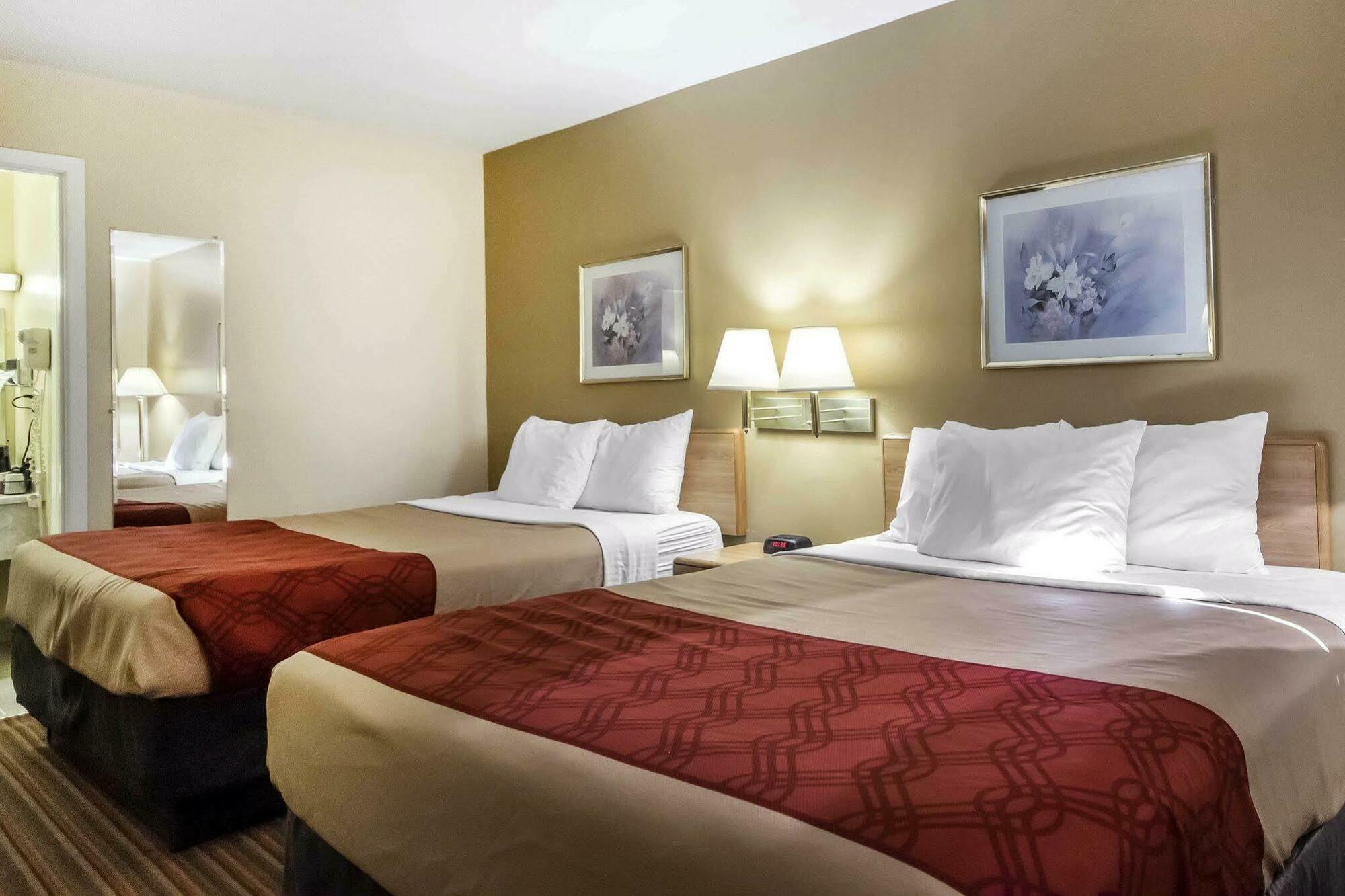 Econo Lodge Erlanger - Cincinnati Airport Exteriör bild